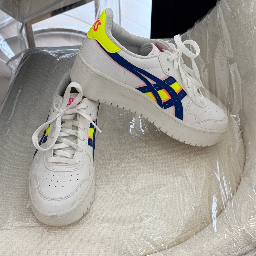 Multi colored bright platform asics. Women’s 8.5